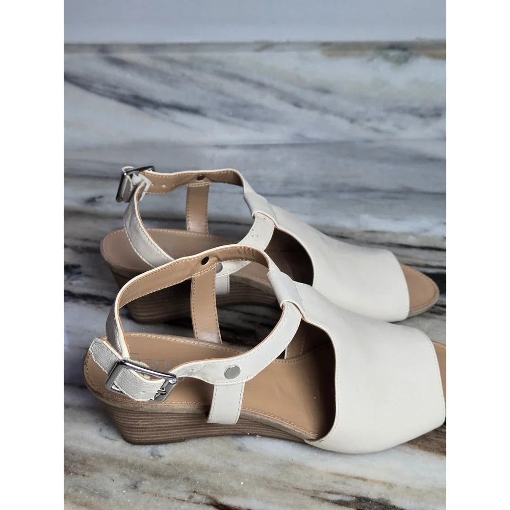 Franco Sarto Annika Cream Leather Low Wedge‎ Sandals Mens 10M Ivory Buckle Strap